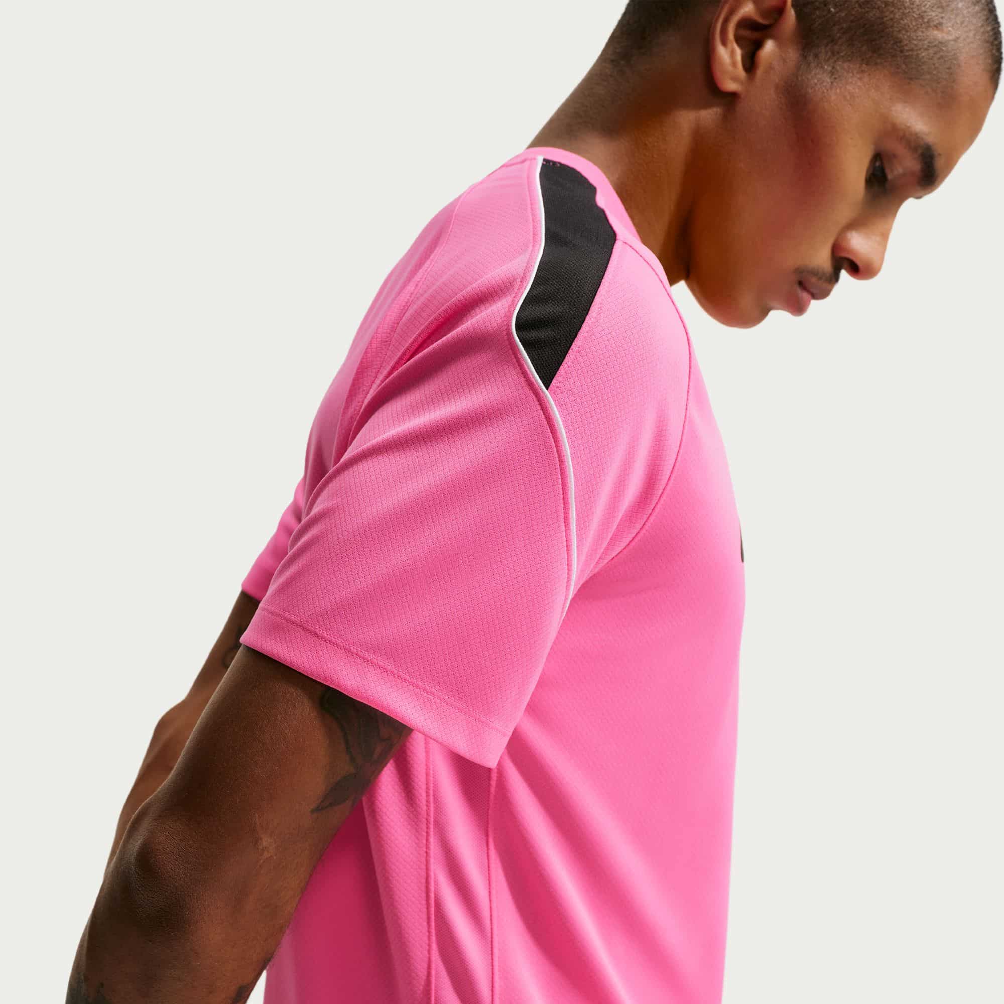 Nike Strike Training Tops Nike