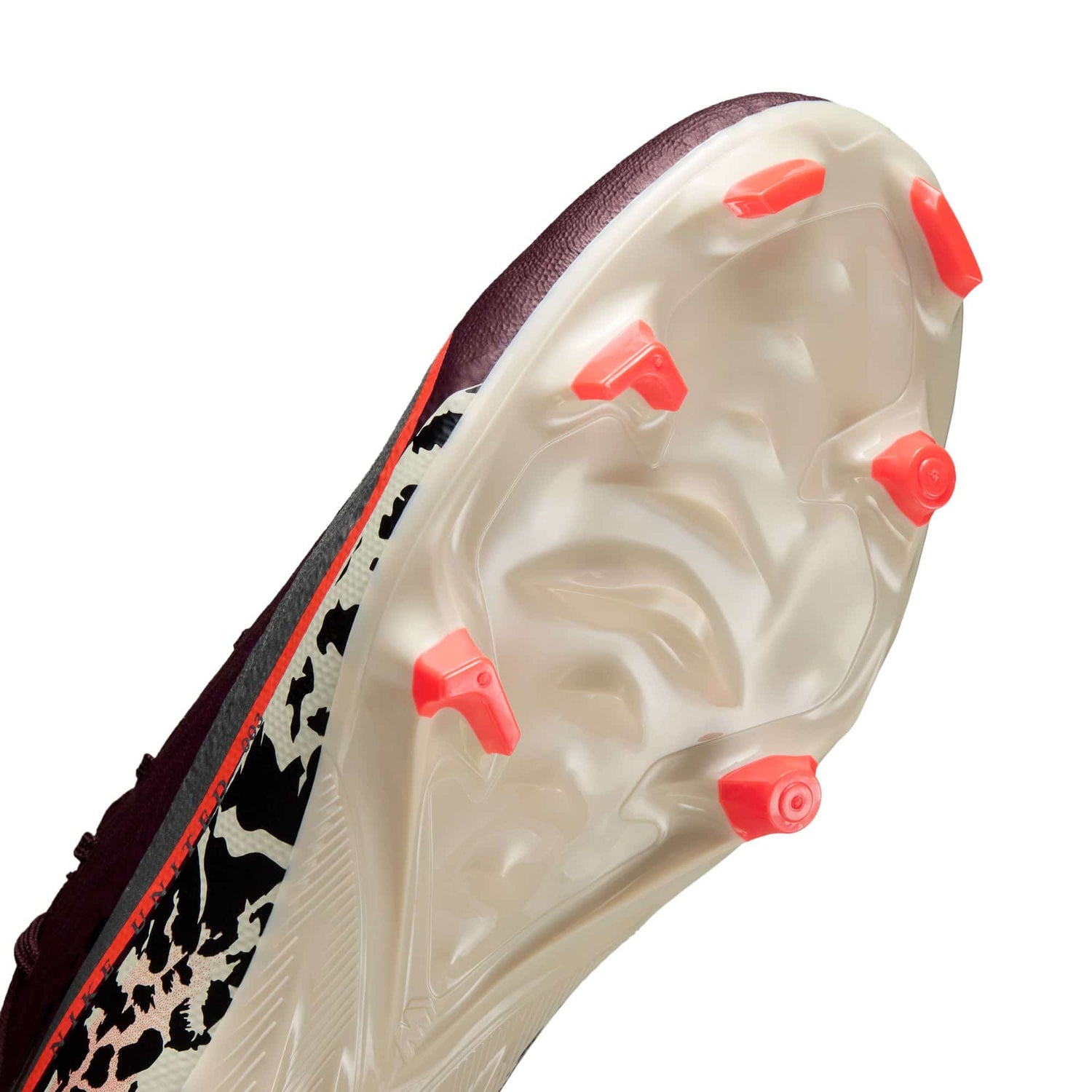 Nike United Mercurial Vapor 16 Academy MG stud pattern detail