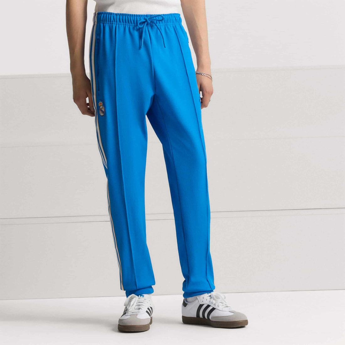 Real Madrid Terrace Icons Track Pants Lifestyle Wear adidas Blue XS 